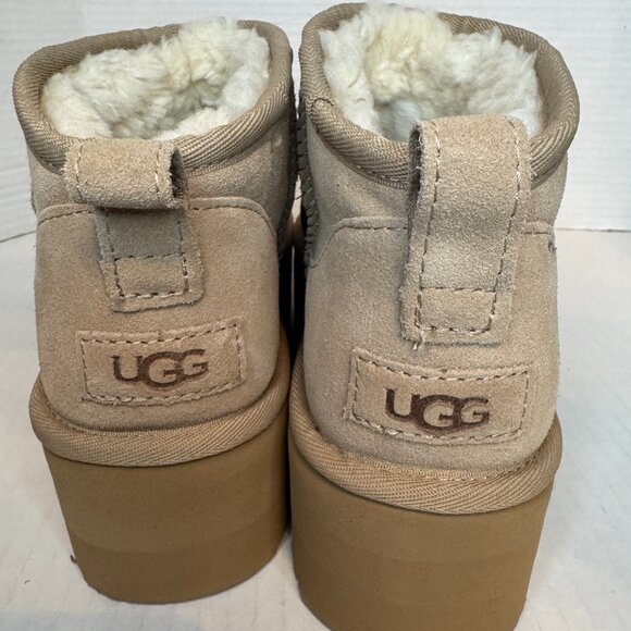 UGG Platform Boot - Picture 9 of 12
